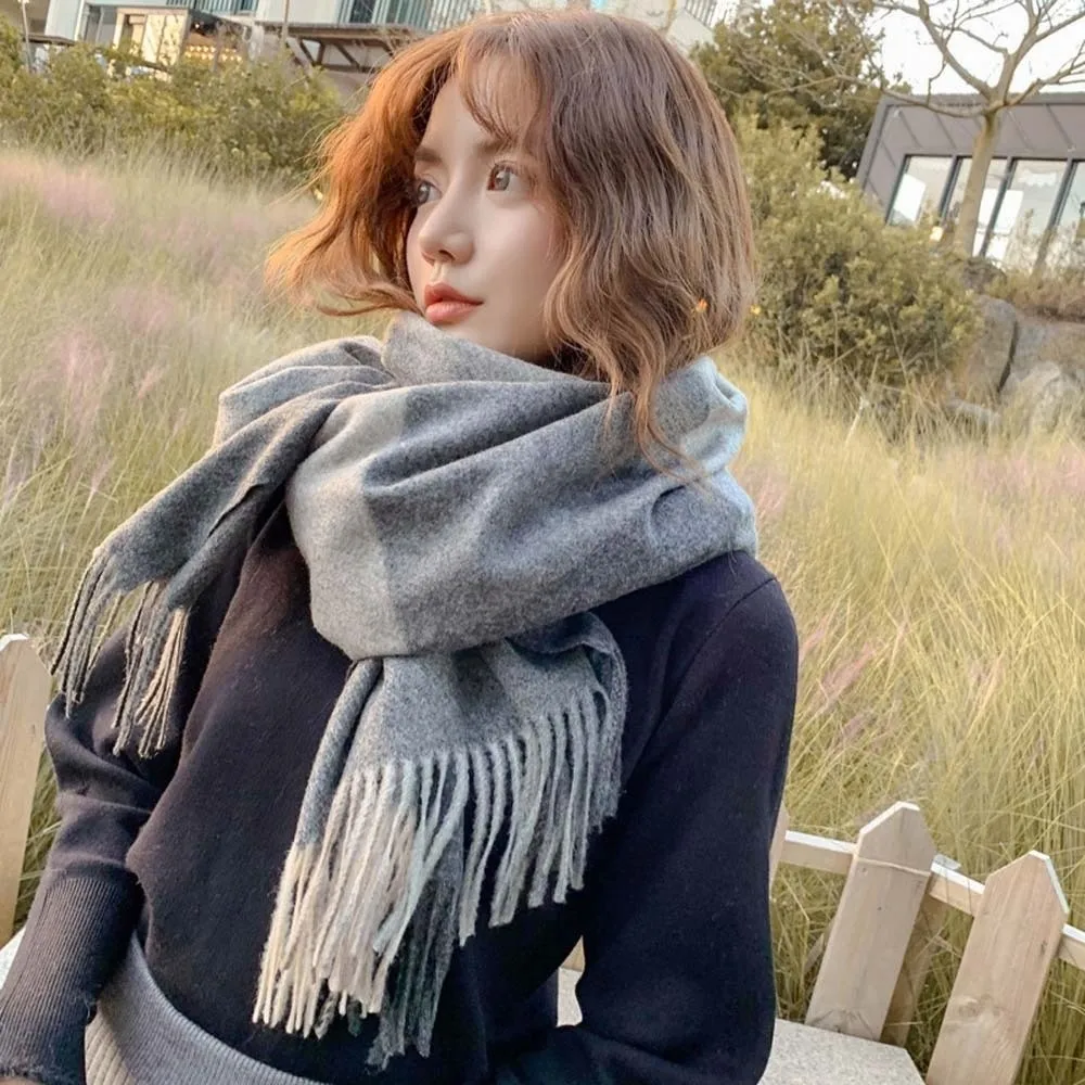 Shawl Wool Classic Plaid Scarf Polyester Cold-proof Knitted Wool Scarf Korean Style Soft Long Neckscarf with Tassel Autumn
Shawl Wool Classic Plaid Scarf Polyester Cold-proof Knitted Wool Scarf Korean Style Soft Long Neckscarf with Tassel Autumn