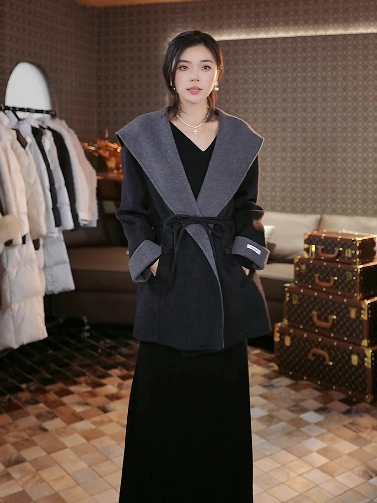 Шерстяное пальто-накидка Eila 2025 Autumn Faion Personali Color Blo, женская верхняя одежда премиум-класса из шерсти
Шерстяное пальто-накидка Eila 2025 Autumn Faion Personali Color Blo, женская верхняя одежда премиум-класса из шерсти