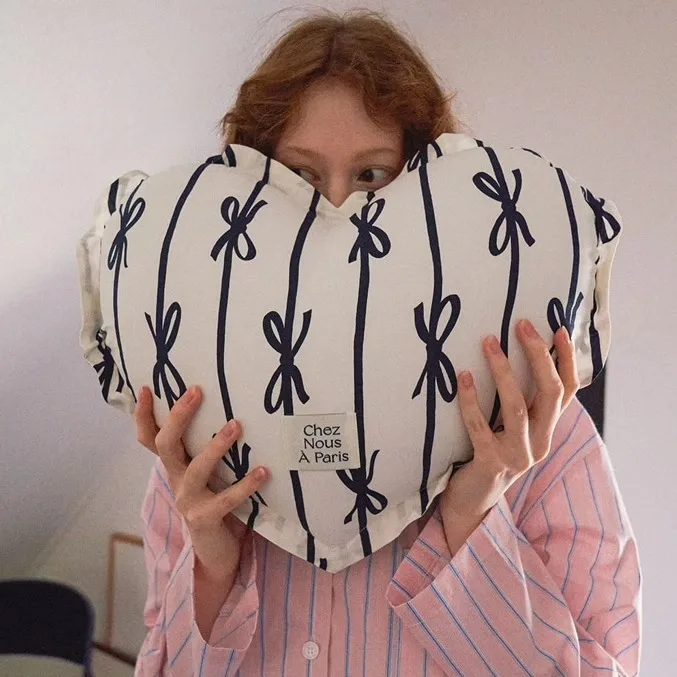 Korean Style Bowknot Girlish Heart Pillow,Atmospheric Love Living Room Sofa Cushion,Fashionable Romantic Striped Cushion
Korean Style Bowknot Girlish Heart Pillow,Atmospheric Love Living Room Sofa Cushion,Fashionable Romantic Striped Cushion