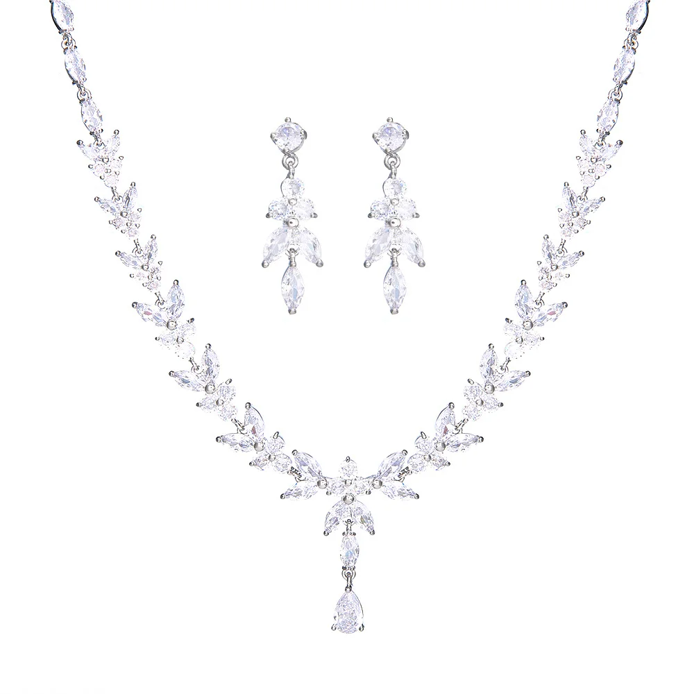 Luxurious Sparkling Inlaid Zircon Bridal Jewelry Set, Elegant Women Accessories for Wedding & Travel Photo Outfit Matching
Luxurious Sparkling Inlaid Zircon Bridal Jewelry Set, Elegant Women Accessories for Wedding & Travel Photo Outfit Matching