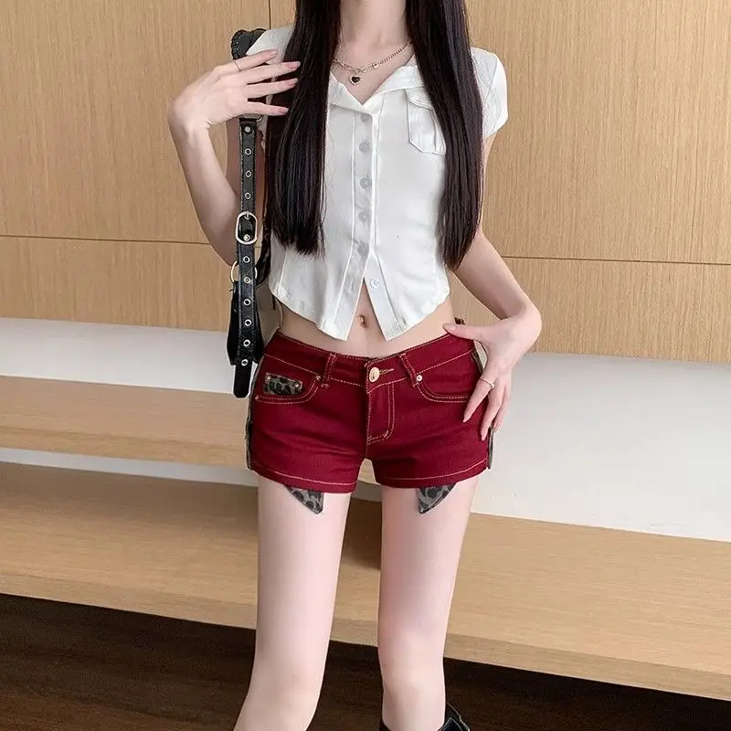 Vintage Leopard Print Denim Shorts for Women American Style Washed Distressed Low Rise Slim Fit Straight Leg Summer Streetwear
Vintage Leopard Print Denim Shorts for Women American Style Washed Distressed Low Rise Slim Fit Straight Leg Summer Streetwear