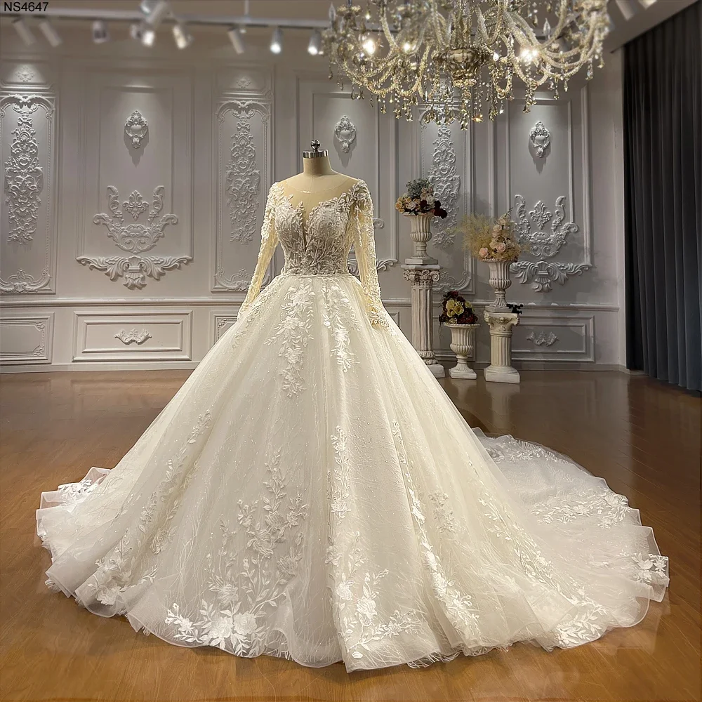 Customized Gorgeous Long Sleeves Wedding Dress For Women Sequins Appliques Bridal Gown high-Neck Bridal dress Vestido De Novia
Customized Gorgeous Long Sleeves Wedding Dress For Women Sequins Appliques Bridal Gown high-Neck Bridal dress Vestido De Novia