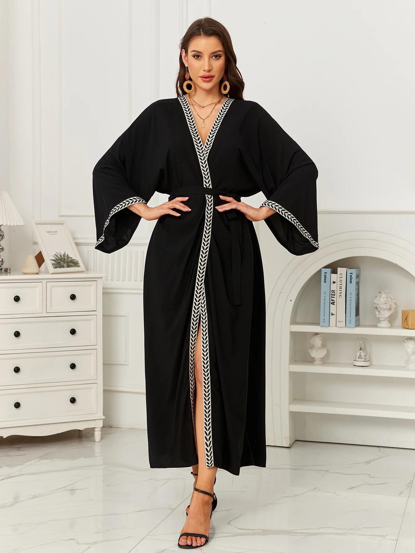 Платья-кафтаны для женщин. Летнее пляжное платье больших размеров с принтом и накидкой для плавания.
Платья-кафтаны для женщин. Летнее пляжное платье больших размеров с принтом и накидкой для плавания.