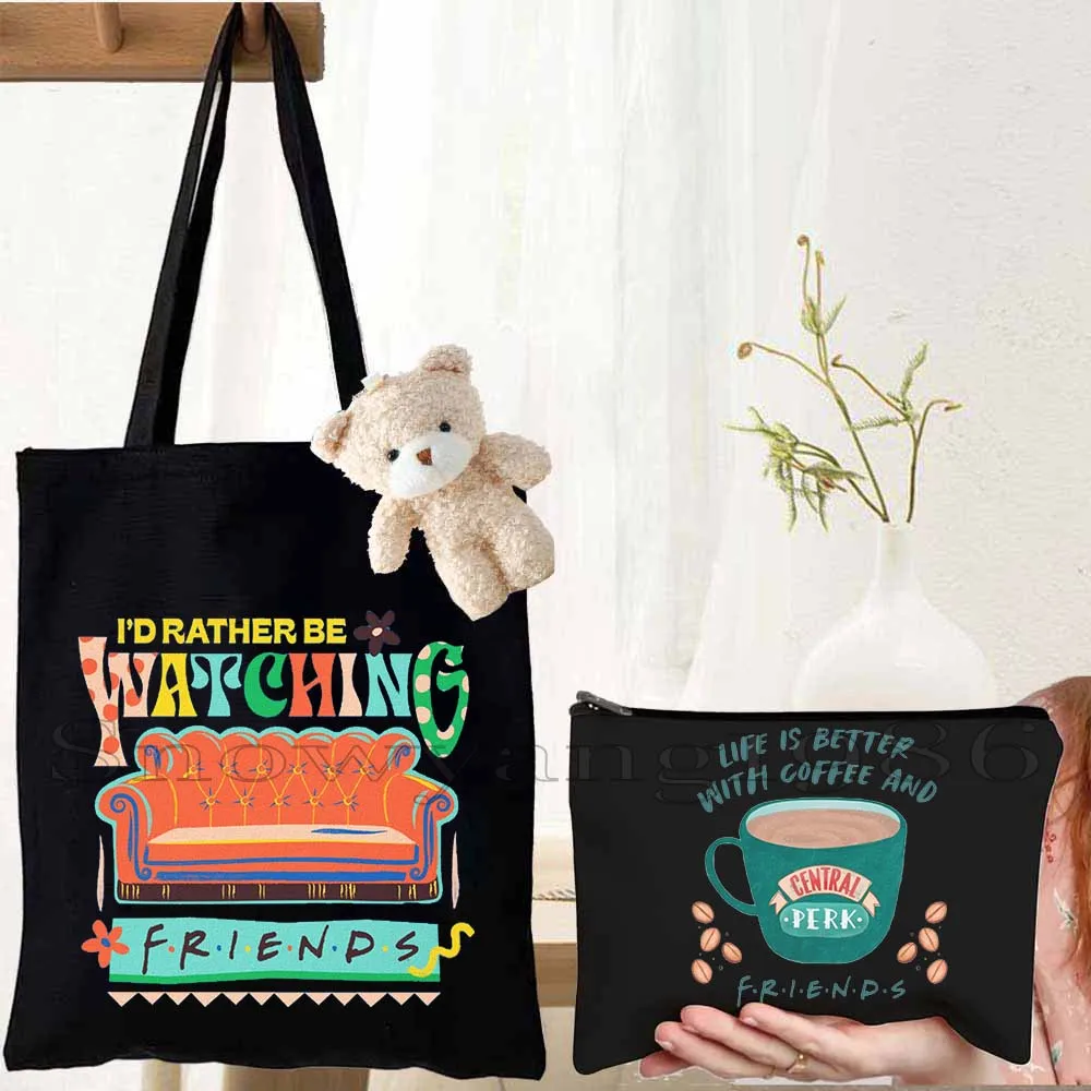 3pcs FRIENDS Central Perk Cartoon Coffee Shop How You Doin Ross Joey Canvas Shoulder Tote Bag Cotton Shopping Shopper Handbag
3pcs FRIENDS Central Perk Cartoon Coffee Shop How You Doin Ross Joey Canvas Shoulder Tote Bag Cotton Shopping Shopper Handbag
