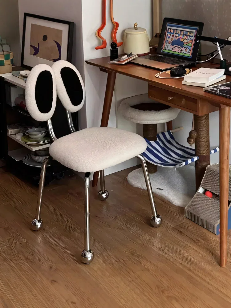 Dining chair study rotating cream wind household lamb wool cute children's room cartoon dining table and chairs
Dining chair study rotating cream wind household lamb wool cute children's room cartoon dining table and chairs