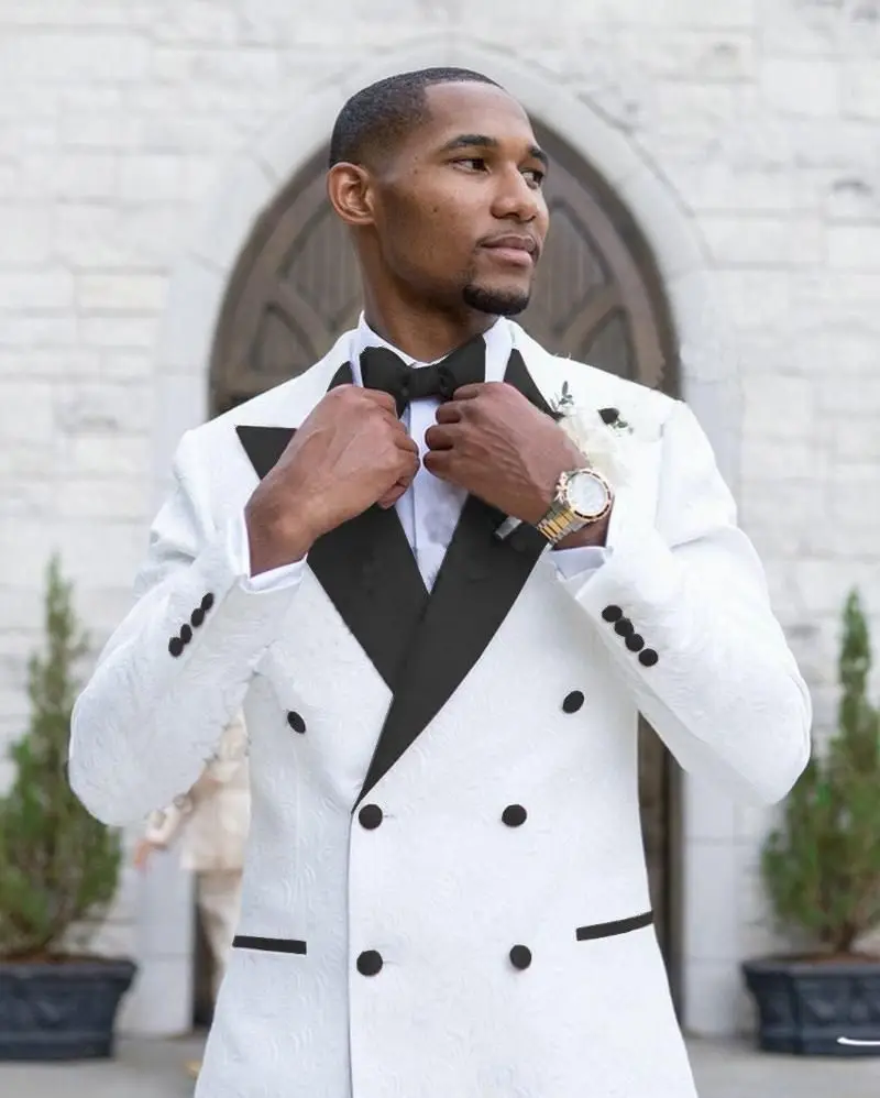 2023 Men's Suits Design White Floral Jacket Pants Slim Fit Purple Peak Lapel Double Breasted Blazer Groom Wedding Dress Tuxedos
2023 Men's Suits Design White Floral Jacket Pants Slim Fit Purple Peak Lapel Double Breasted Blazer Groom Wedding Dress Tuxedos