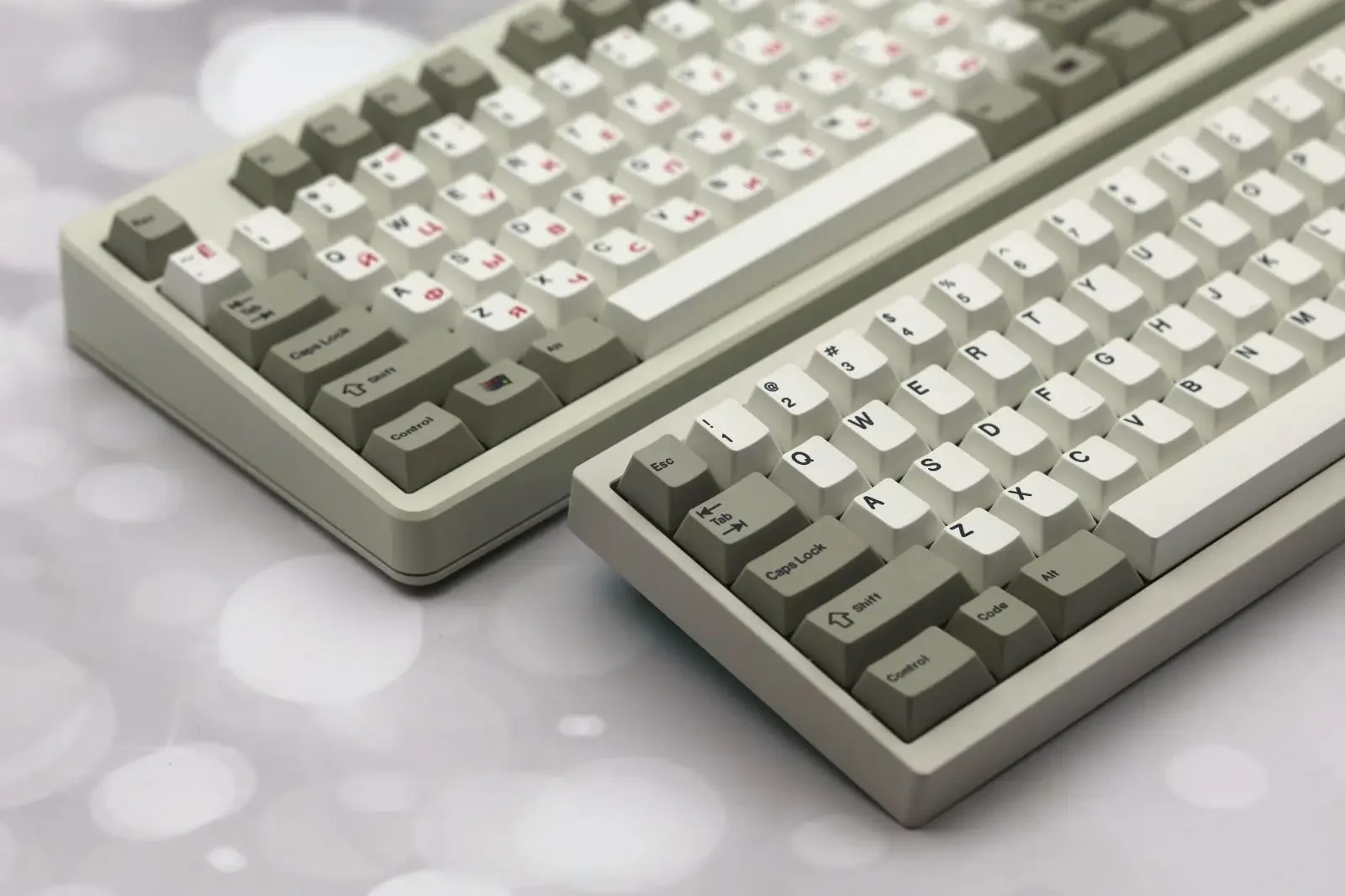Original highly sublimated red Russian keycaps, custom mechanical keyboard SP injection molded PBTgmk
Original highly sublimated red Russian keycaps, custom mechanical keyboard SP injection molded PBTgmk