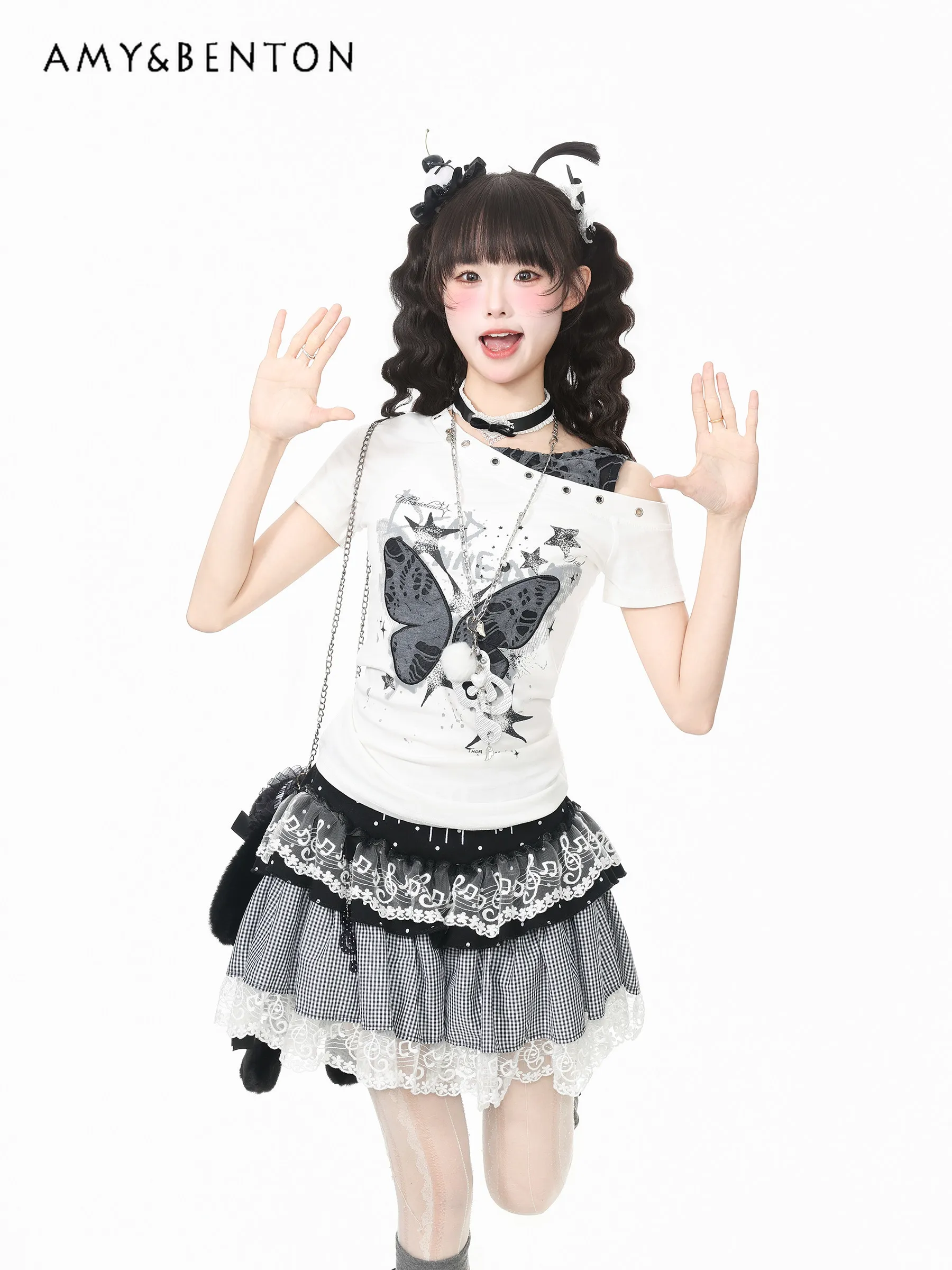 Summer Women's White Black Butterfly Letter Print Faux Two-piece Off-shoulder Slant Neck Slim Fit Casual Short Sleeve T-shirt
Summer Women's White Black Butterfly Letter Print Faux Two-piece Off-shoulder Slant Neck Slim Fit Casual Short Sleeve T-shirt