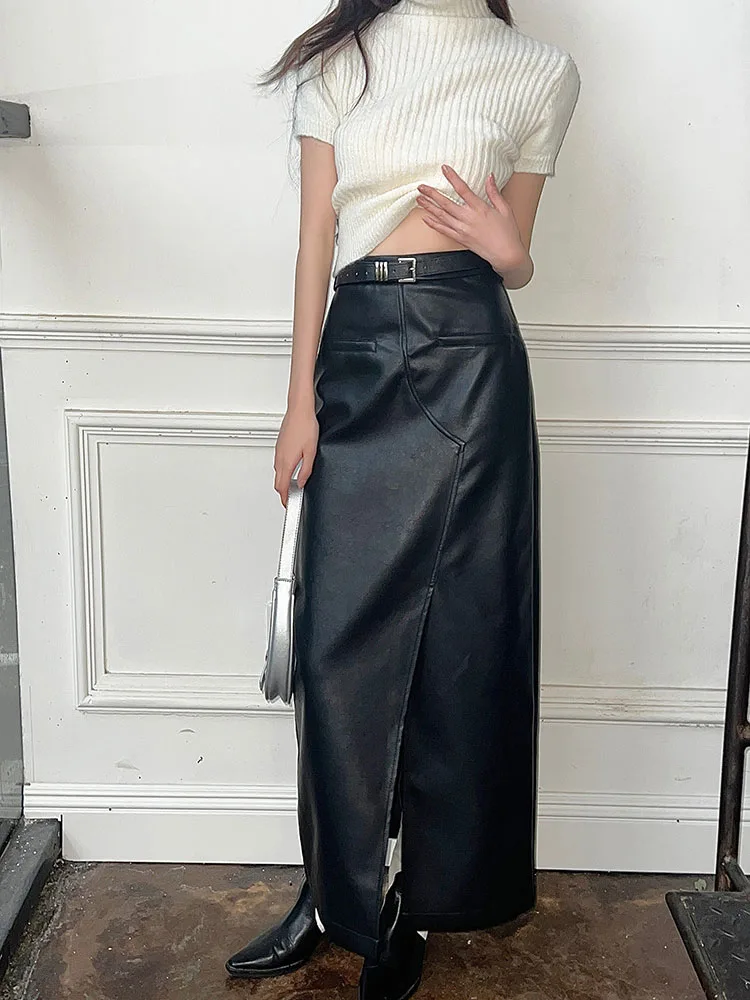 Black High Waisted PU Leather Skirt With Front Slit Mdium Length 2024 Spring Autumn New H-shaped Half Skirt
Black High Waisted PU Leather Skirt With Front Slit Mdium Length 2024 Spring Autumn New H-shaped Half Skirt