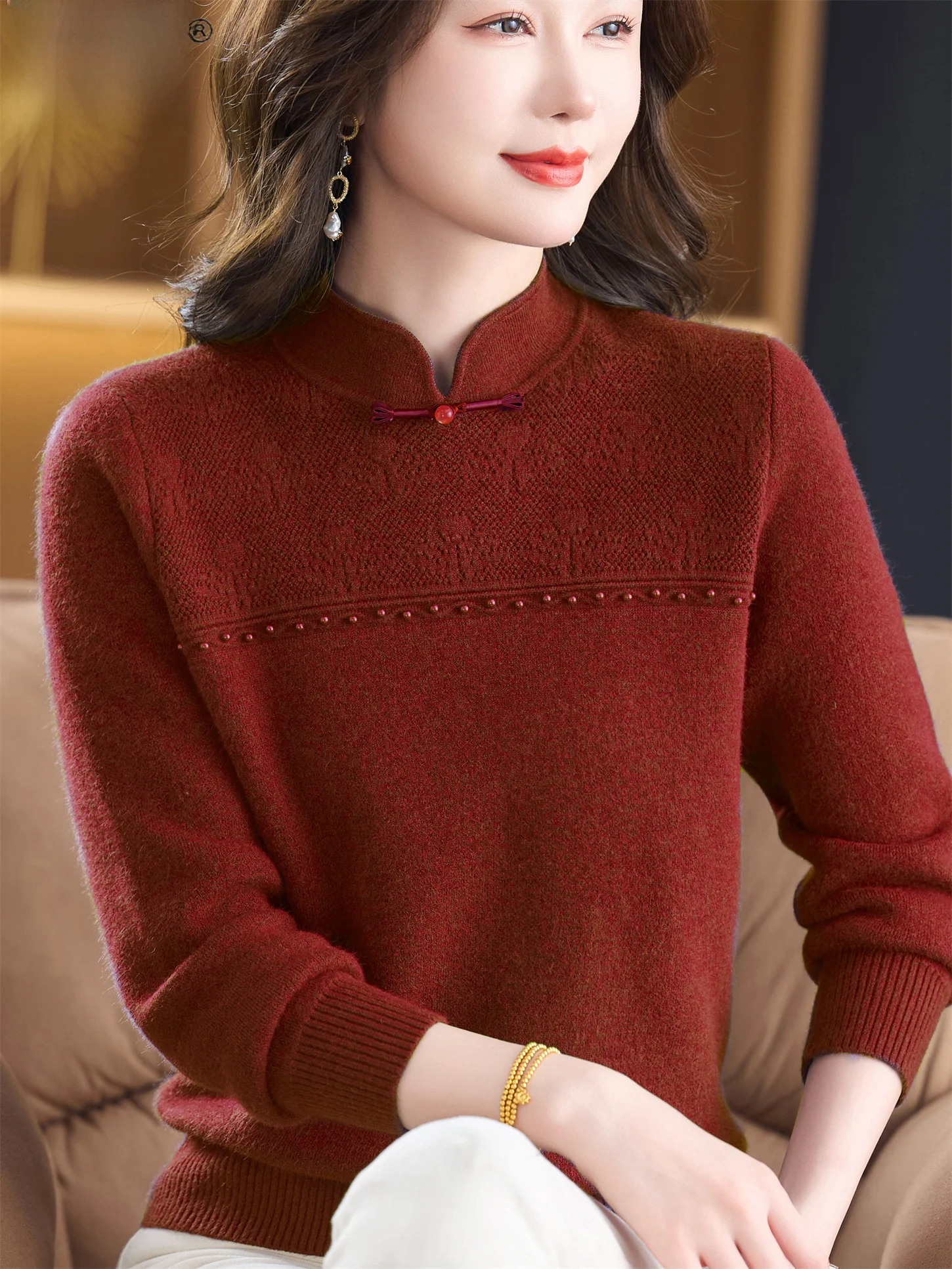 Comfortable Mid-Aged And ly Women's Knitted Sweater with Button Stand Collar Fce Lined Faionable Autumn Winter Top
Comfortable Mid-Aged And ly Women's Knitted Sweater with Button Stand Collar Fce Lined Faionable Autumn Winter Top