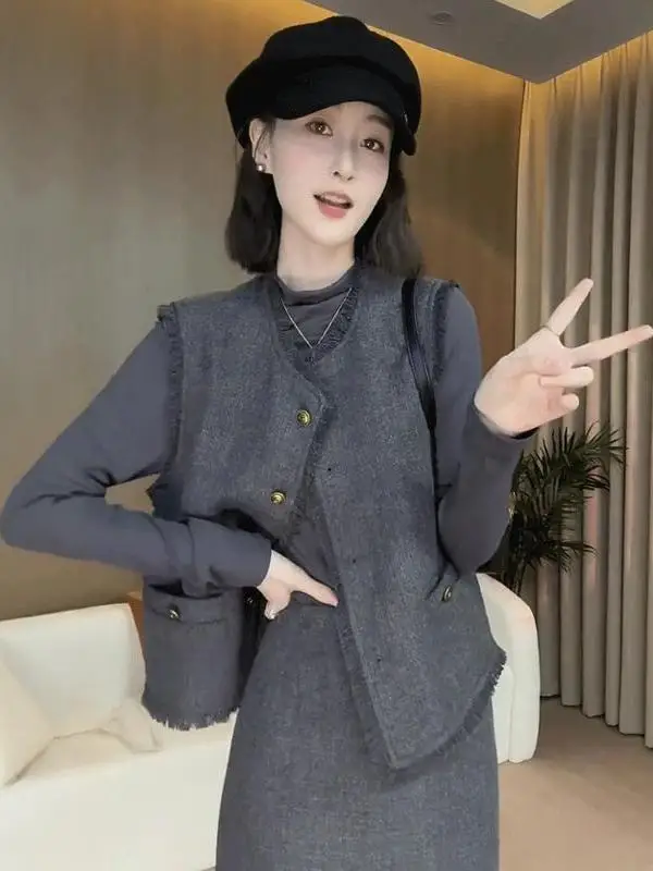 Elegant Single-Button Style Vest Women's Outerwear Spring Autumn Winter Fashionable Small Size Jacket Coat
Elegant Single-Button Style Vest Women's Outerwear Spring Autumn Winter Fashionable Small Size Jacket Coat