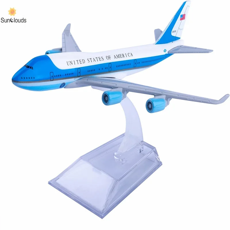 Model Plane 1:400 American Air Force One B747 Model Airplane Metal Plane Diecast Airplanes for Gift and Collection
Model Plane 1:400 American Air Force One B747 Model Airplane Metal Plane Diecast Airplanes for Gift and Collection