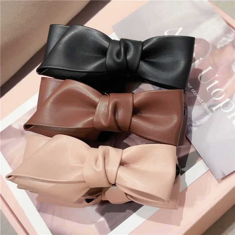 New PU Leather Handmade Bow Duckbill Clips: Premium texture, sturdy grip no hair-pulling, perfect for bangs/strays, versatile
New PU Leather Handmade Bow Duckbill Clips: Premium texture, sturdy grip no hair-pulling, perfect for bangs/strays, versatile