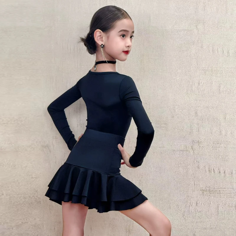 New Latin dance costume forgirls and children,short sleeved advanced training outfit, training competition,split set dance skirt
New Latin dance costume forgirls and children,short sleeved advanced training outfit, training competition,split set dance skirt