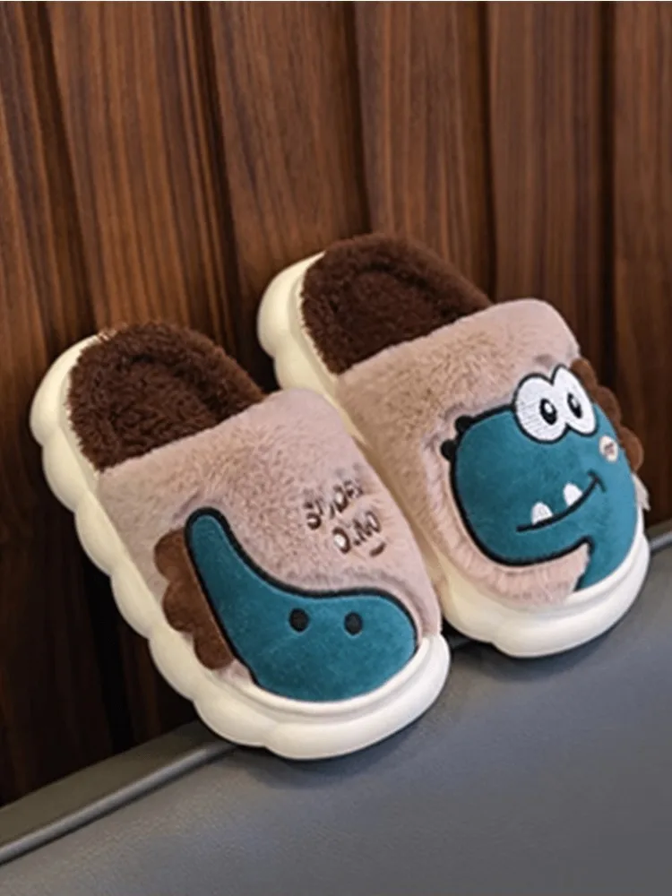 New Winter Kids Slippers Cartoon Dinosaur Warm Slippers Indoor Home Shoes Indoor Shoes Soft and Lightweight
New Winter Kids Slippers Cartoon Dinosaur Warm Slippers Indoor Home Shoes Indoor Shoes Soft and Lightweight