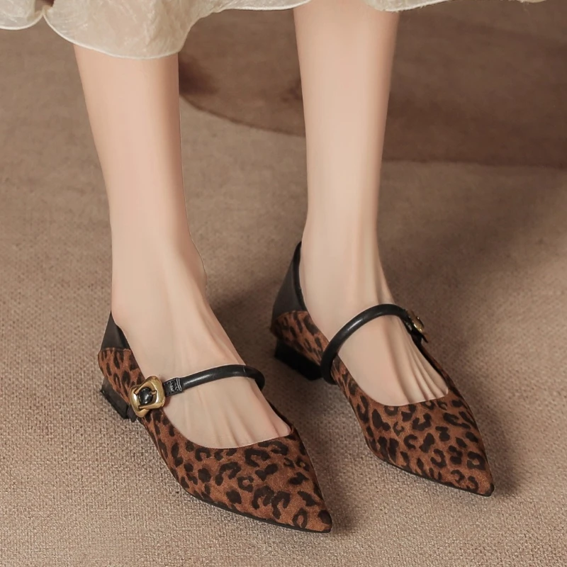 Leopard Women Heeled Shoes Sexy Pointed Toe Chunky Sandals Elegant New Designer 2025 Summer Dress Party Woman Brand Pumps Mujer
Leopard Women Heeled Shoes Sexy Pointed Toe Chunky Sandals Elegant New Designer 2025 Summer Dress Party Woman Brand Pumps Mujer