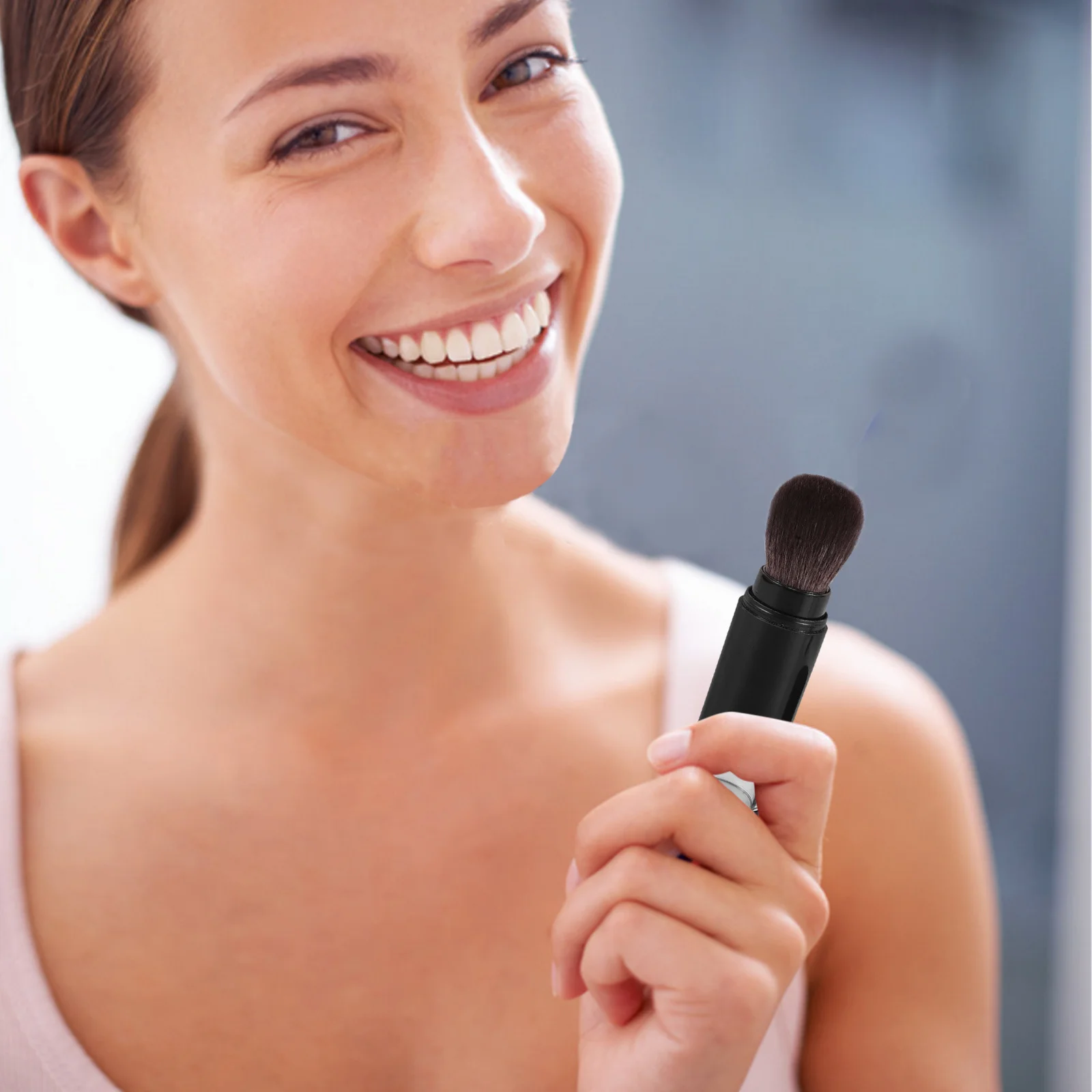 Portable Multifunctional Goat Hair Automatic Spray Powder Brush Makeup Applicator Compact Blush Brush for Travel Touchups
Portable Multifunctional Goat Hair Automatic Spray Powder Brush Makeup Applicator Compact Blush Brush for Travel Touchups