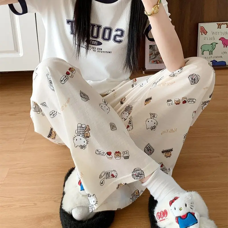 Sanrio Hello Kitty женские спальные штаны Kawaii мультфильм для молодых девушек хлопковые пижамные штаны повседневная одежда для сна брюки домашняя одежда новинка
Sanrio Hello Kitty женские спальные штаны Kawaii мультфильм для молодых девушек хлопковые пижамные штаны повседневная одежда для сна брюки домашняя одежда новинка
