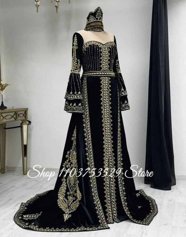Customized Black Elegant Middle Eastern Arabian Court Evening Gown Luxurious Formal Ball Gown Wedding Party Dress Ethnic Gown
Customized Black Elegant Middle Eastern Arabian Court Evening Gown Luxurious Formal Ball Gown Wedding Party Dress Ethnic Gown