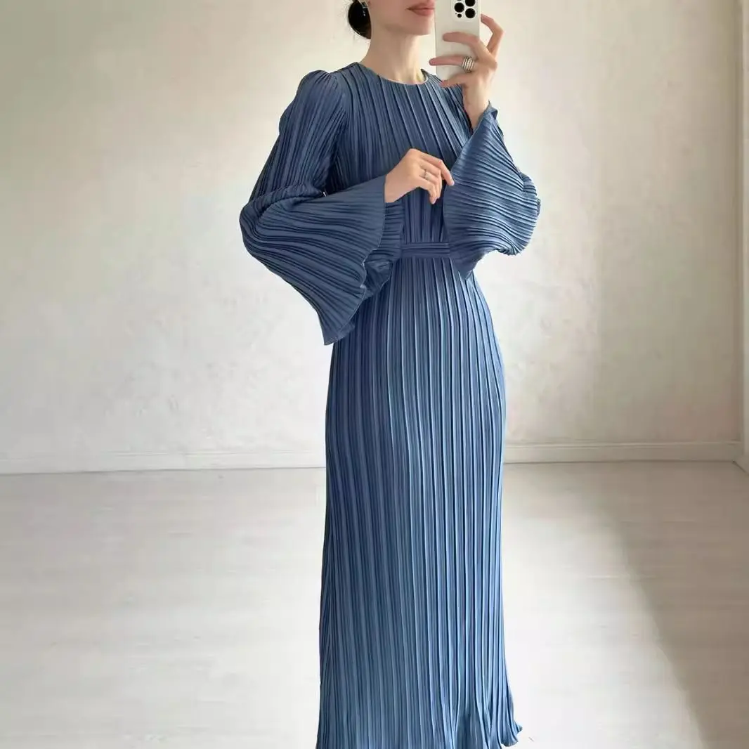 2025 women's clothing spring and autumn new long dress temperament pleated horn sleeve medium and long dress
2025 women's clothing spring and autumn new long dress temperament pleated horn sleeve medium and long dress