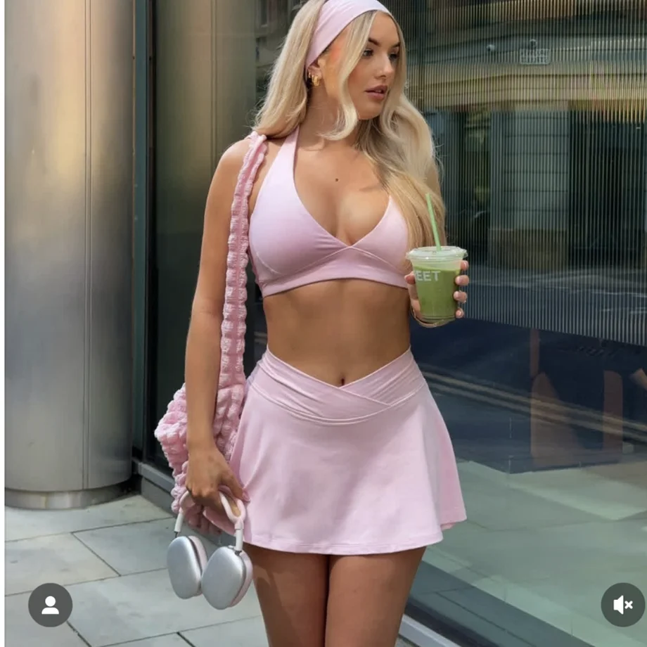 2PCS Vneck Women's Tracksuit Yoga Set Sport Bra High Waist Sports Anti Shorts Skirt Gym Fitness Workout Suit Sporstwear XP279
2PCS Vneck Women's Tracksuit Yoga Set Sport Bra High Waist Sports Anti Shorts Skirt Gym Fitness Workout Suit Sporstwear XP279