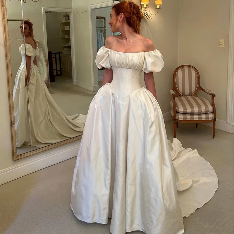 Eightree 2025 A-Line Wedding Dresses Saudi Arabia Short Sleeve Sweep Train Bridal Dress White Wedding Ball Prom Gowns Customized
Eightree 2025 A-Line Wedding Dresses Saudi Arabia Short Sleeve Sweep Train Bridal Dress White Wedding Ball Prom Gowns Customized
