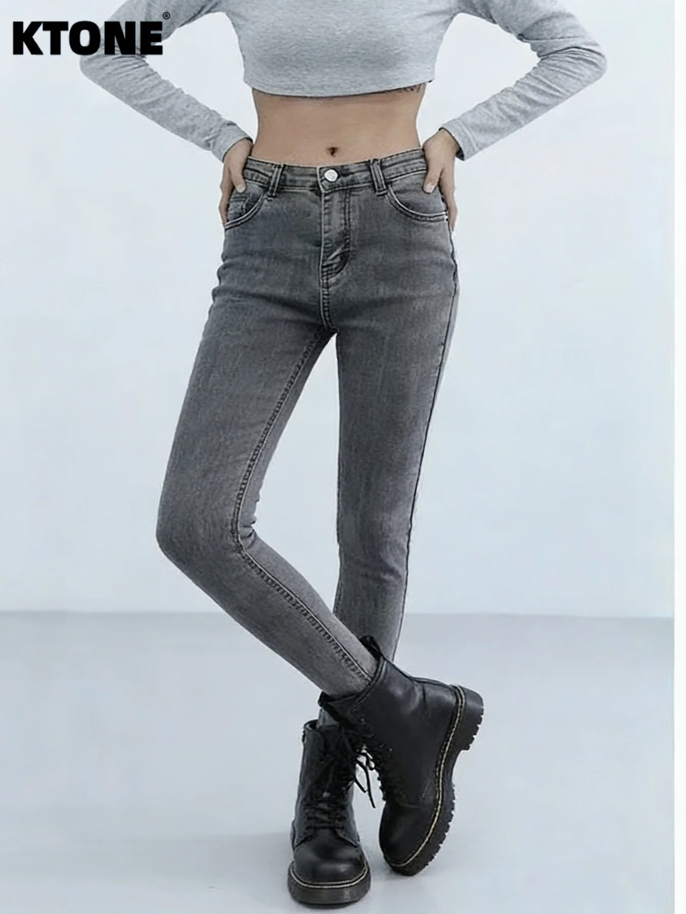 Jeans Drip Gray Slim For Man Solid Color Minimalist Retro No accessories or belts included
Jeans Drip Gray Slim For Man Solid Color Minimalist Retro No accessories or belts included