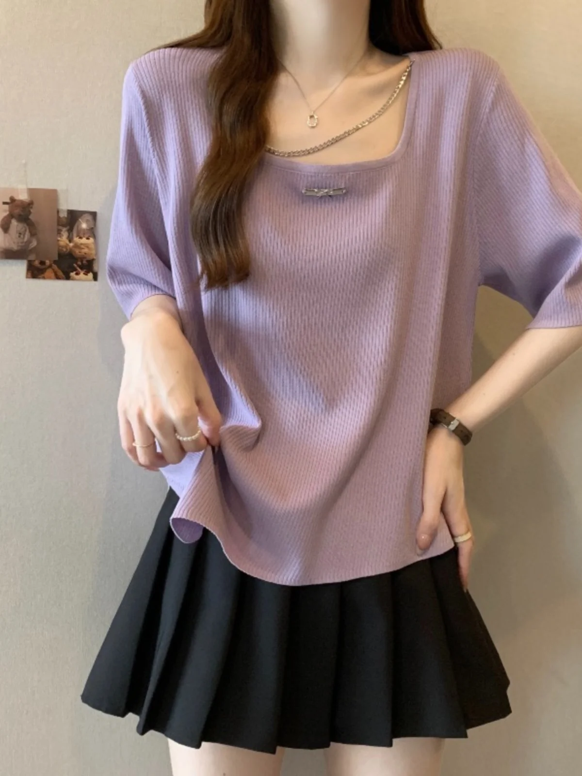 Loose Ice Silk Short Sleeve T-Shirt Women's Summer plus Size Cover Belly Irregular Neckline Korean Style Commute Fashion
Loose Ice Silk Short Sleeve T-Shirt Women's Summer plus Size Cover Belly Irregular Neckline Korean Style Commute Fashion