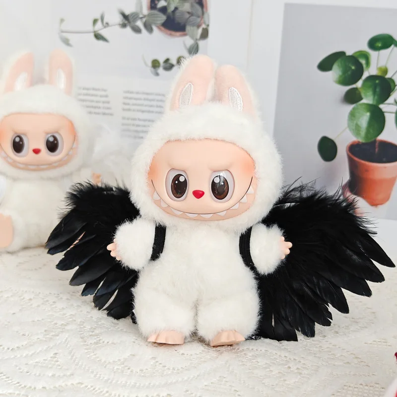 Labubu Clothes, Angel Wings, Heart-Fluttering Vinyl Pendants, Sitting Party, Black And White Feather Wing Doll Accessories
Labubu Clothes, Angel Wings, Heart-Fluttering Vinyl Pendants, Sitting Party, Black And White Feather Wing Doll Accessories