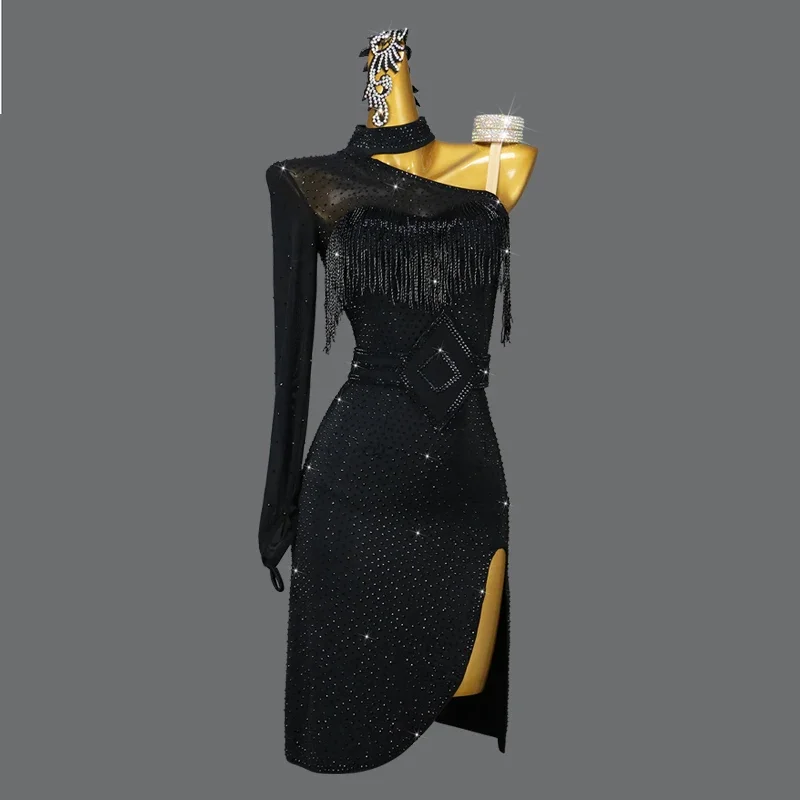 New Black Latin Dance Professional Competition Clothes Sexy Adult Women's Outdoor Party Dress Ballroom Outfit Samba Tassels Wear
New Black Latin Dance Professional Competition Clothes Sexy Adult Women's Outdoor Party Dress Ballroom Outfit Samba Tassels Wear