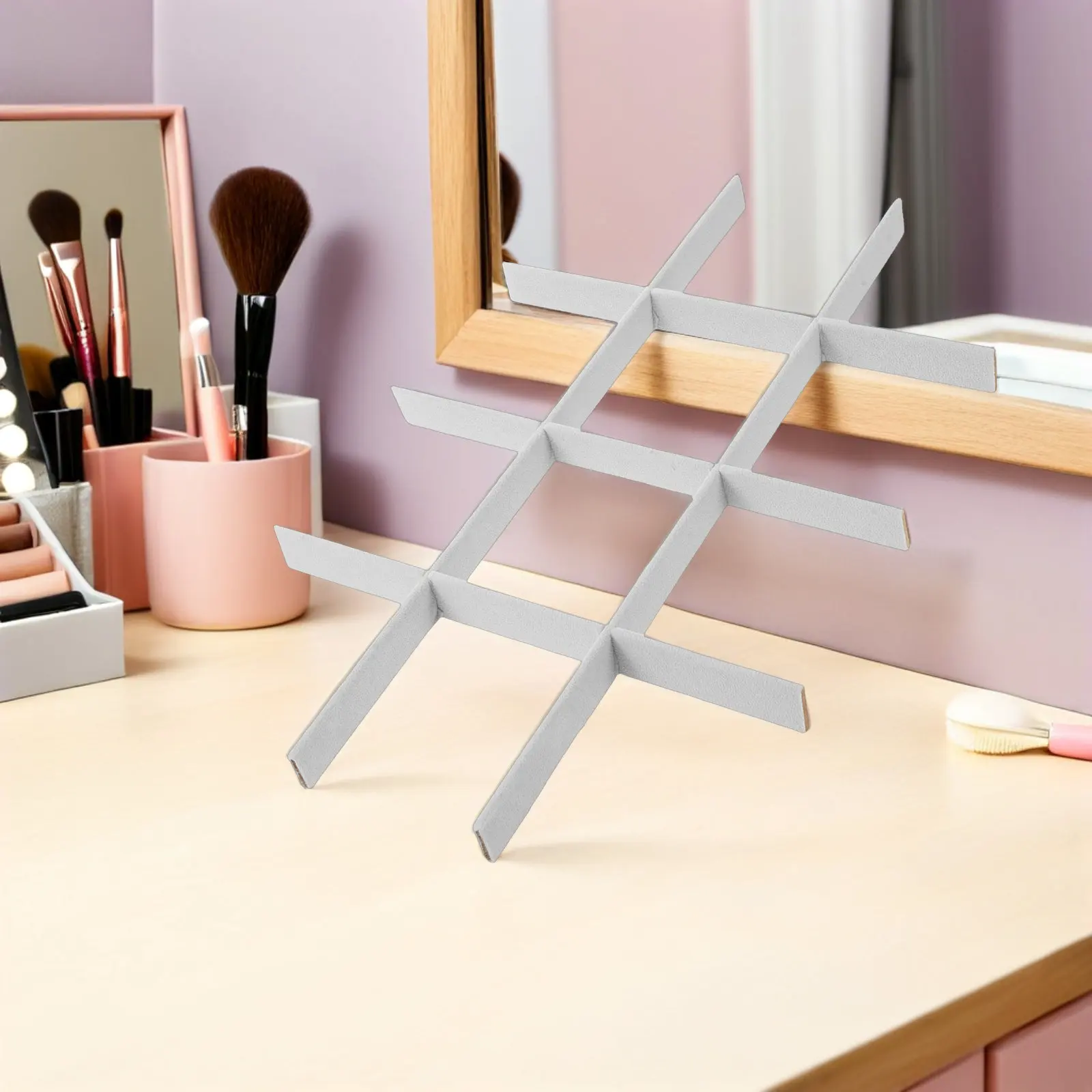 Регулируемые разделители-вкладыши для ювелирных шкатулок и ящиков, 12-секционный нескользящий органайзер для хранения ожерелий и серег
Регулируемые разделители-вкладыши для ювелирных шкатулок и ящиков, 12-секционный нескользящий органайзер для хранения ожерелий и серег