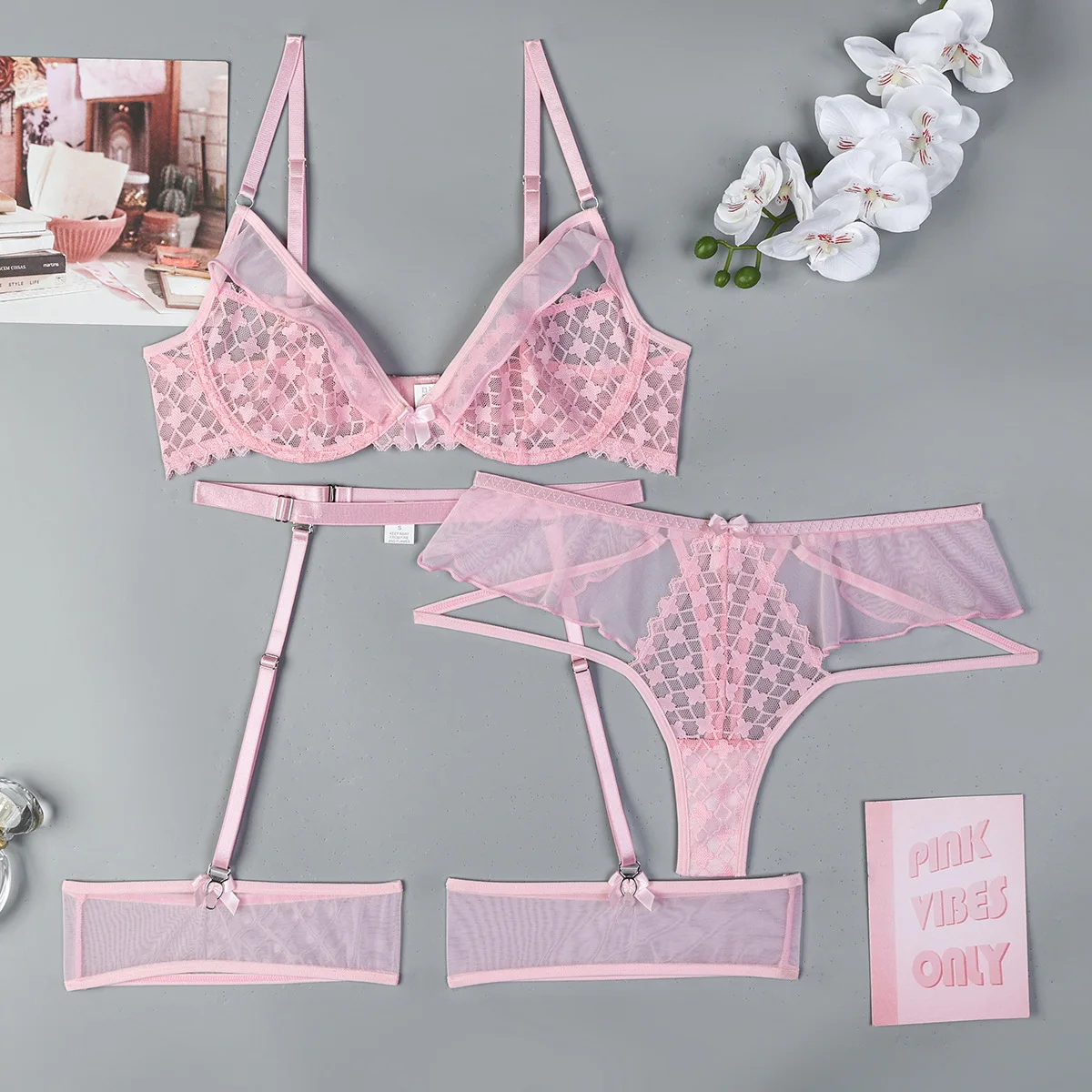 Женский сексуальный кружевной эротический комплект, тонкий прозрачный комплект нижнего белья, бюстгальтер-стринги, ажурное нижнее белье, вечерние клубные порно костюмы, сексуальные костюмы
Женский сексуальный кружевной эротический комплект, тонкий прозрачный комплект нижнего белья, бюстгальтер-стринги, ажурное нижнее белье, вечерние клубные порно костюмы, сексуальные костюмы