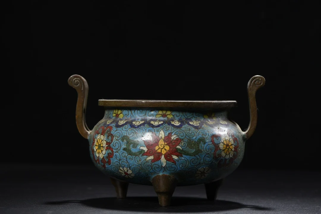 7"Tibetan Temple Collection Old Purple Bronze Cloisonne Enamel Lotus Texture Ruyi Ear incense burner Amass wealth Ornaments
7"Tibetan Temple Collection Old Purple Bronze Cloisonne Enamel Lotus Texture Ruyi Ear incense burner Amass wealth Ornaments