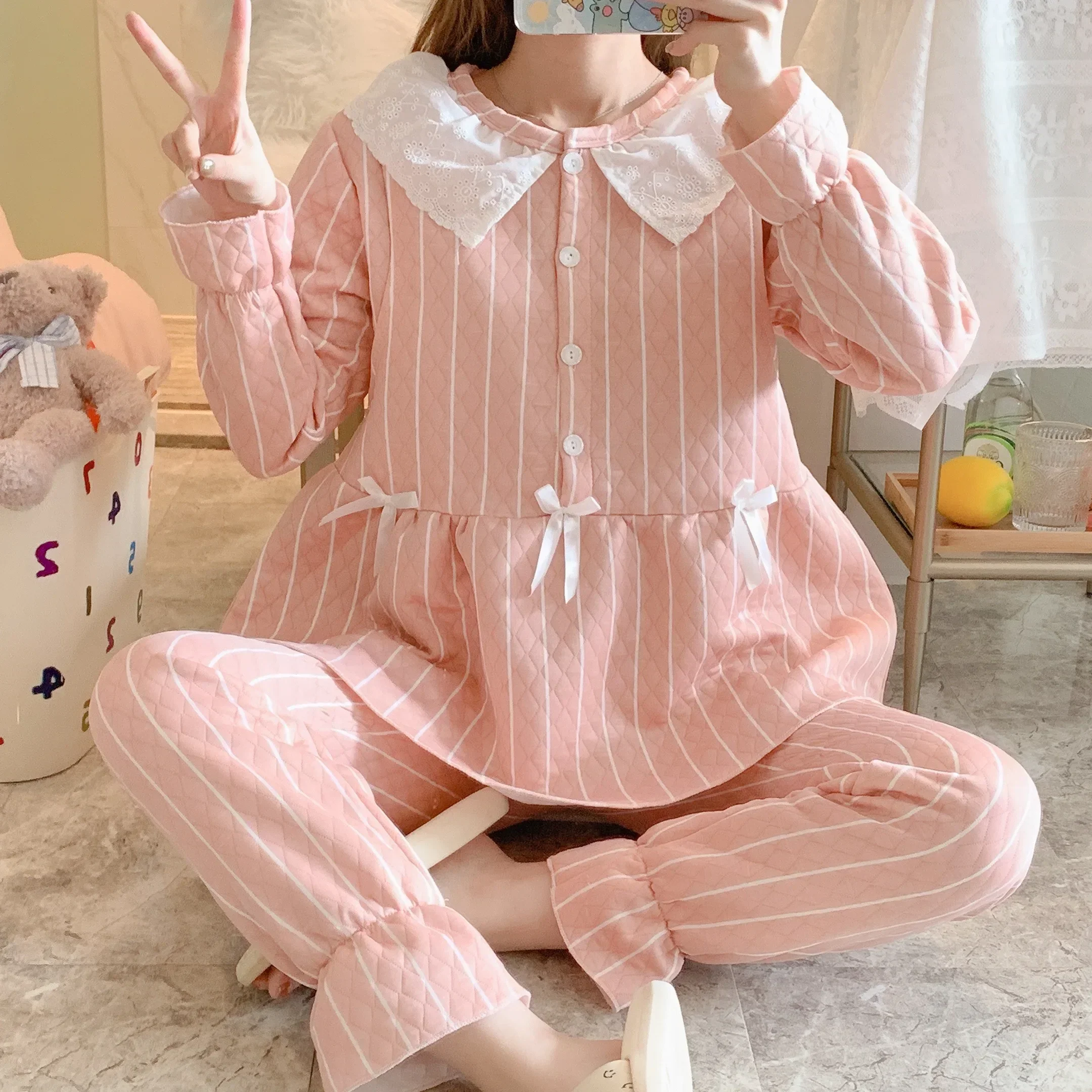Fashion Printing Maternity Pajamas Suits for Winter Thick Warm Postpartum Women Night Wear Sweet Lace Nursinf Top Pants Twinset
Fashion Printing Maternity Pajamas Suits for Winter Thick Warm Postpartum Women Night Wear Sweet Lace Nursinf Top Pants Twinset