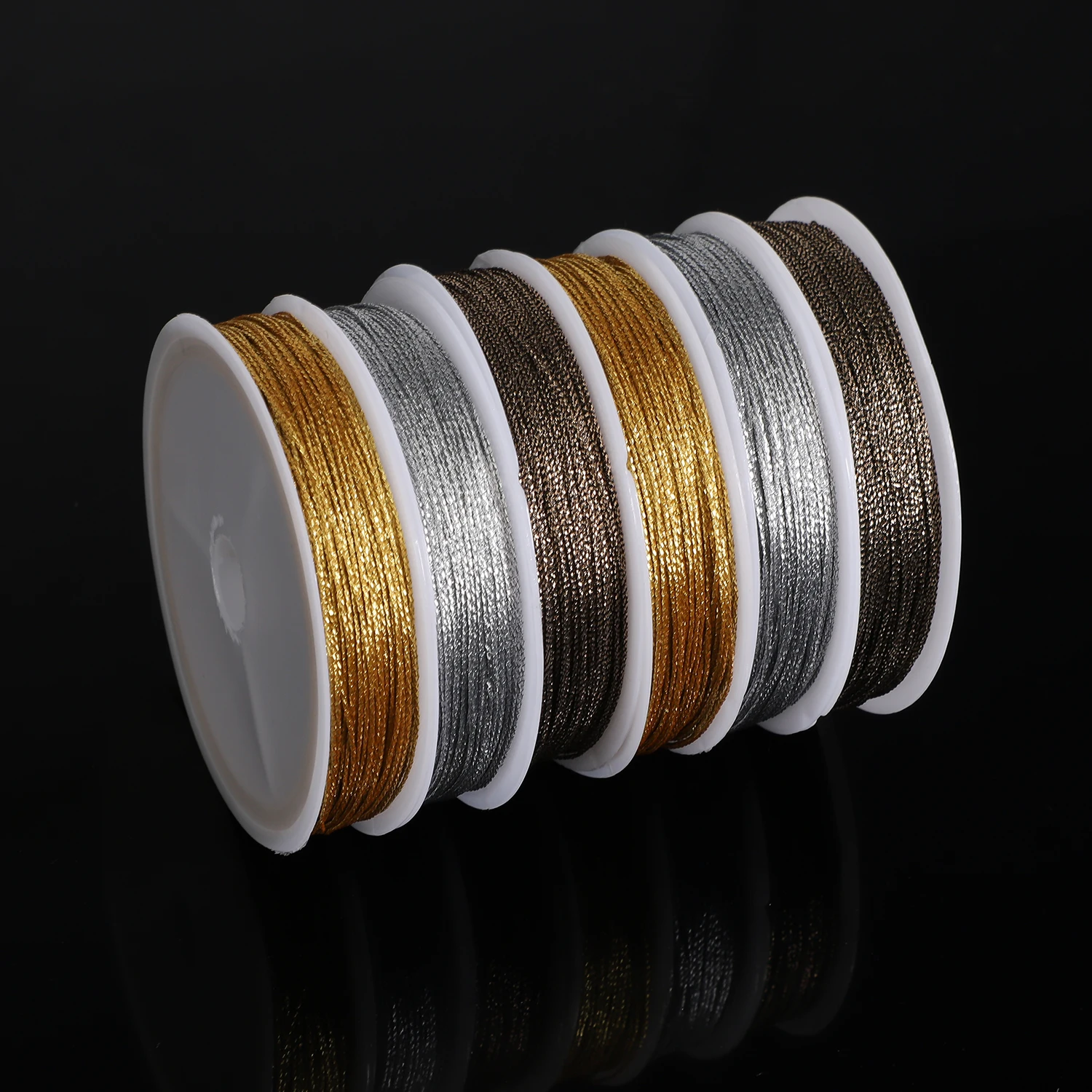 0.4mm 10M/roll Golden/Silvery Thread Macrame Cord Rope For Bracelet Necklace Braided String DIY Tassels Beading Jewelry Making
0.4mm 10M/roll Golden/Silvery Thread Macrame Cord Rope For Bracelet Necklace Braided String DIY Tassels Beading Jewelry Making