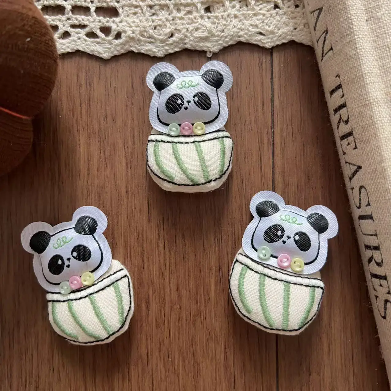 New Sweet Cute Fabric Striped Panda Hair Clip Brooch Pin DIY for Shoes Socks Hat Children Clothing Embellishment Premium Quality
New Sweet Cute Fabric Striped Panda Hair Clip Brooch Pin DIY for Shoes Socks Hat Children Clothing Embellishment Premium Quality