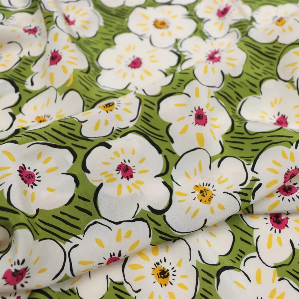 Wholesale Casual Green Base Floral Printing Excellent Silk Crepe De Chine Fabric for Women Summer Dress Skirt Shirt Cheongsam
Wholesale Casual Green Base Floral Printing Excellent Silk Crepe De Chine Fabric for Women Summer Dress Skirt Shirt Cheongsam