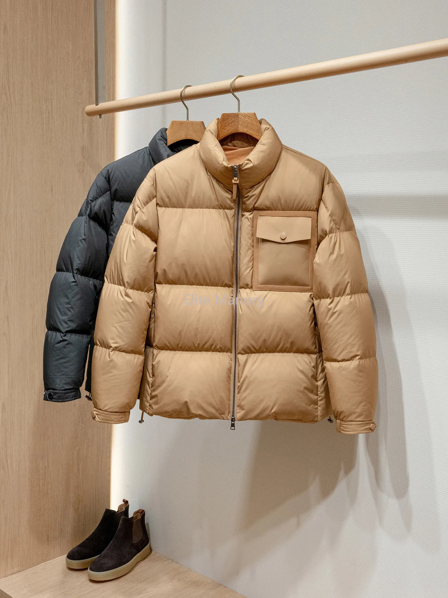 Three-proof fabric 90 white duck down thermal lock temperature stand-up collar bread down jacket
Three-proof fabric 90 white duck down thermal lock temperature stand-up collar bread down jacket