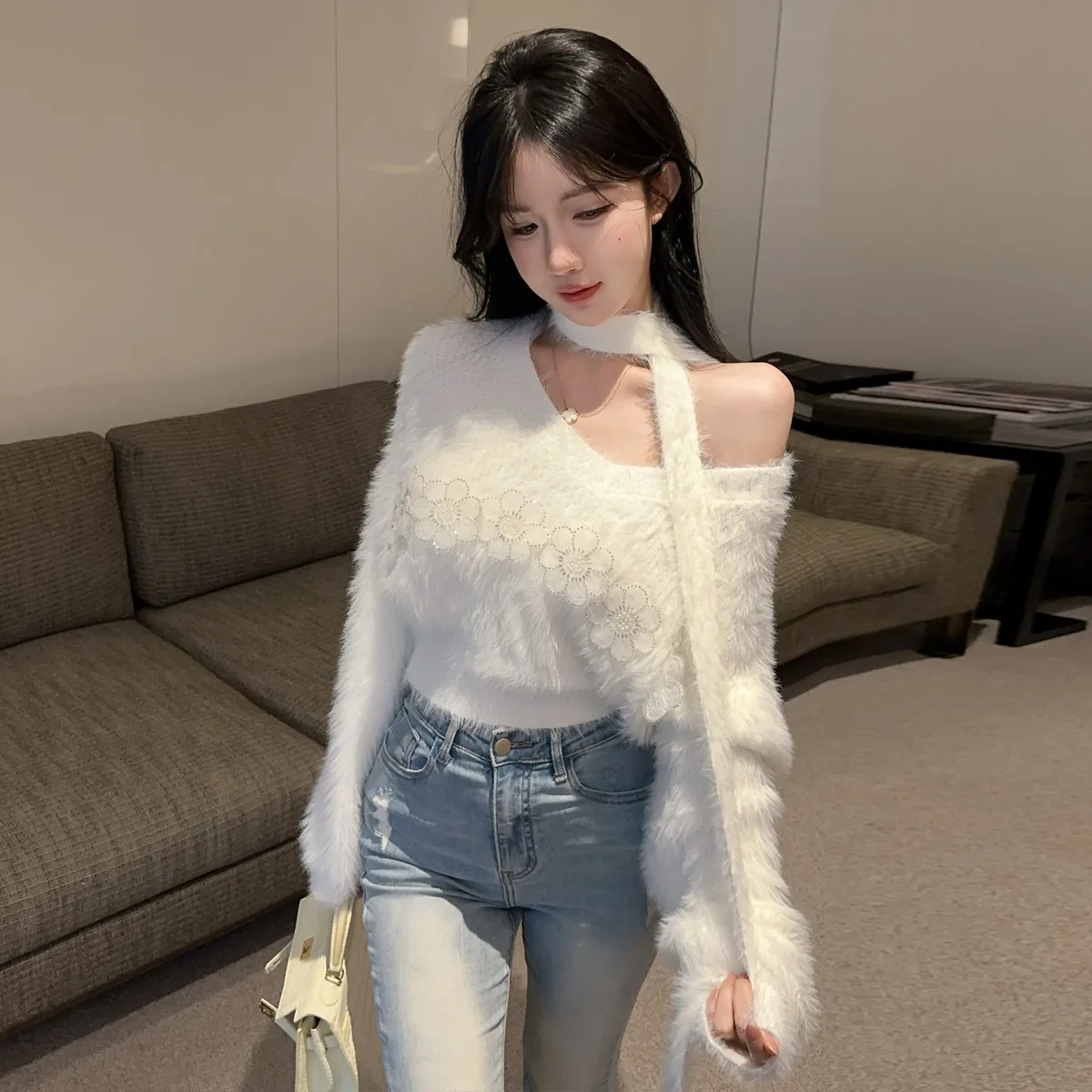 Soft Short Knitted Sweater V-Neck Banded Flower Top Sweet Style Polyester Fiber Long Sleeve Elastic Regular Length Ladies Fas...
Soft Short Knitted Sweater V-Neck Banded Flower Top Sweet Style Polyester Fiber Long Sleeve Elastic Regular Length Ladies Fas...