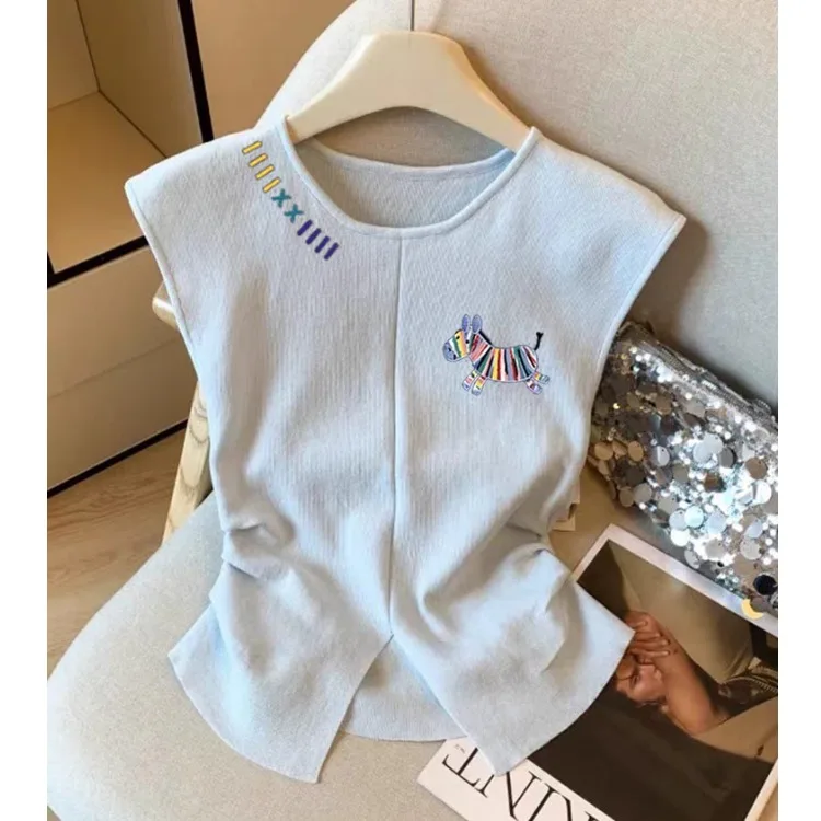 Blue Embroidered Knit Top Women's Summer New Style Slim Fit Korean Version Flying Sleeve Waist Cinching Beautiful Blouse
Blue Embroidered Knit Top Women's Summer New Style Slim Fit Korean Version Flying Sleeve Waist Cinching Beautiful Blouse
