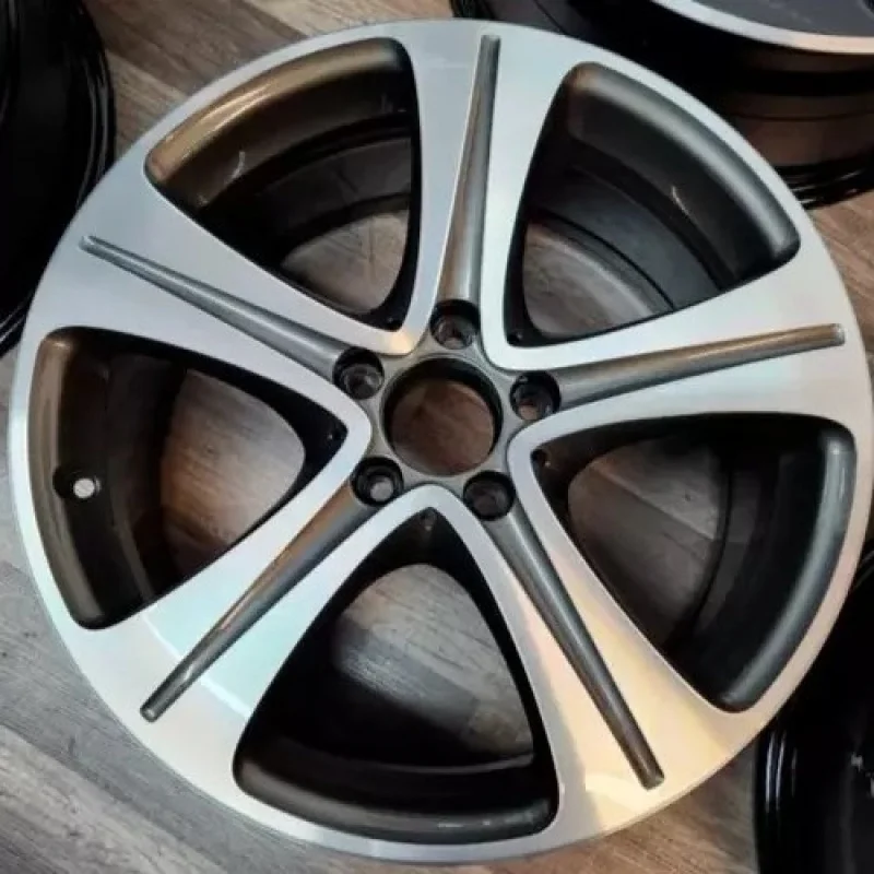 Suitable for Mercedes-Benz E-Class 2017-2020 18*8inch car wheel hub
Suitable for Mercedes-Benz E-Class 2017-2020 18*8inch car wheel hub