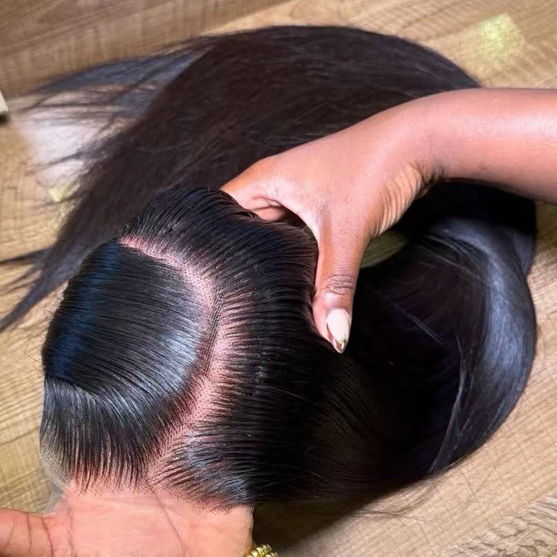 Шелковистый длинный прямой черный цвет 13X4 Full HD кружевной фронтальный парик для женщин Prepuck с детскими волосами бесклеевой парик косплей повседневная вечеринка
Шелковистый длинный прямой черный цвет 13X4 Full HD кружевной фронтальный парик для женщин Prepuck с детскими волосами бесклеевой парик косплей повседневная вечеринка