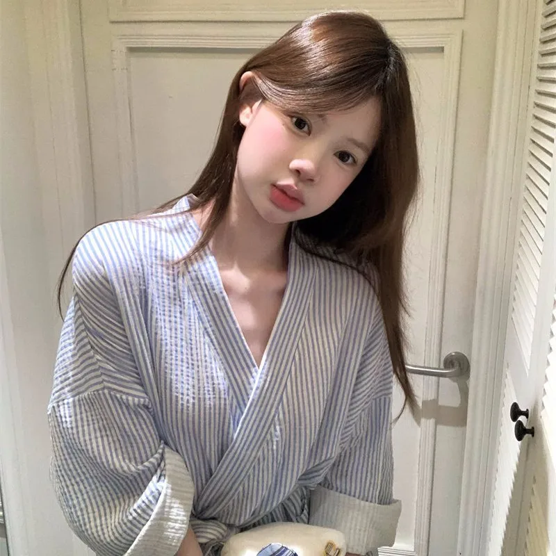 Simple Fresh Striped Print Robe, Nightgown, Women's Sleepwear, New Spring and Autumn Long Sleeve Homewear, Summer Bathrobe
Simple Fresh Striped Print Robe, Nightgown, Women's Sleepwear, New Spring and Autumn Long Sleeve Homewear, Summer Bathrobe