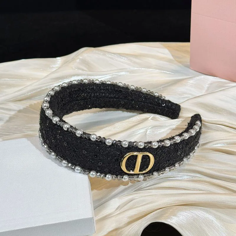 Новая французская заколка для волос с жемчугом 2026 года – классическая и модная широкая заколка для фиксации волос, элегантное украшение для головы
Новая французская заколка для волос с жемчугом 2026 года – классическая и модная широкая заколка для фиксации волос, элегантное украшение для головы