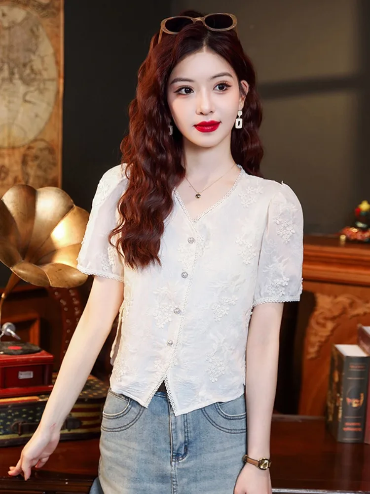 Белый кружевной топ с вышивкой и V-образным вырезом, короткий рукав, женская летняя новинка, корейский стиль, кардиган с рукавами-фонариками
Белый кружевной топ с вышивкой и V-образным вырезом, короткий рукав, женская летняя новинка, корейский стиль, кардиган с рукавами-фонариками