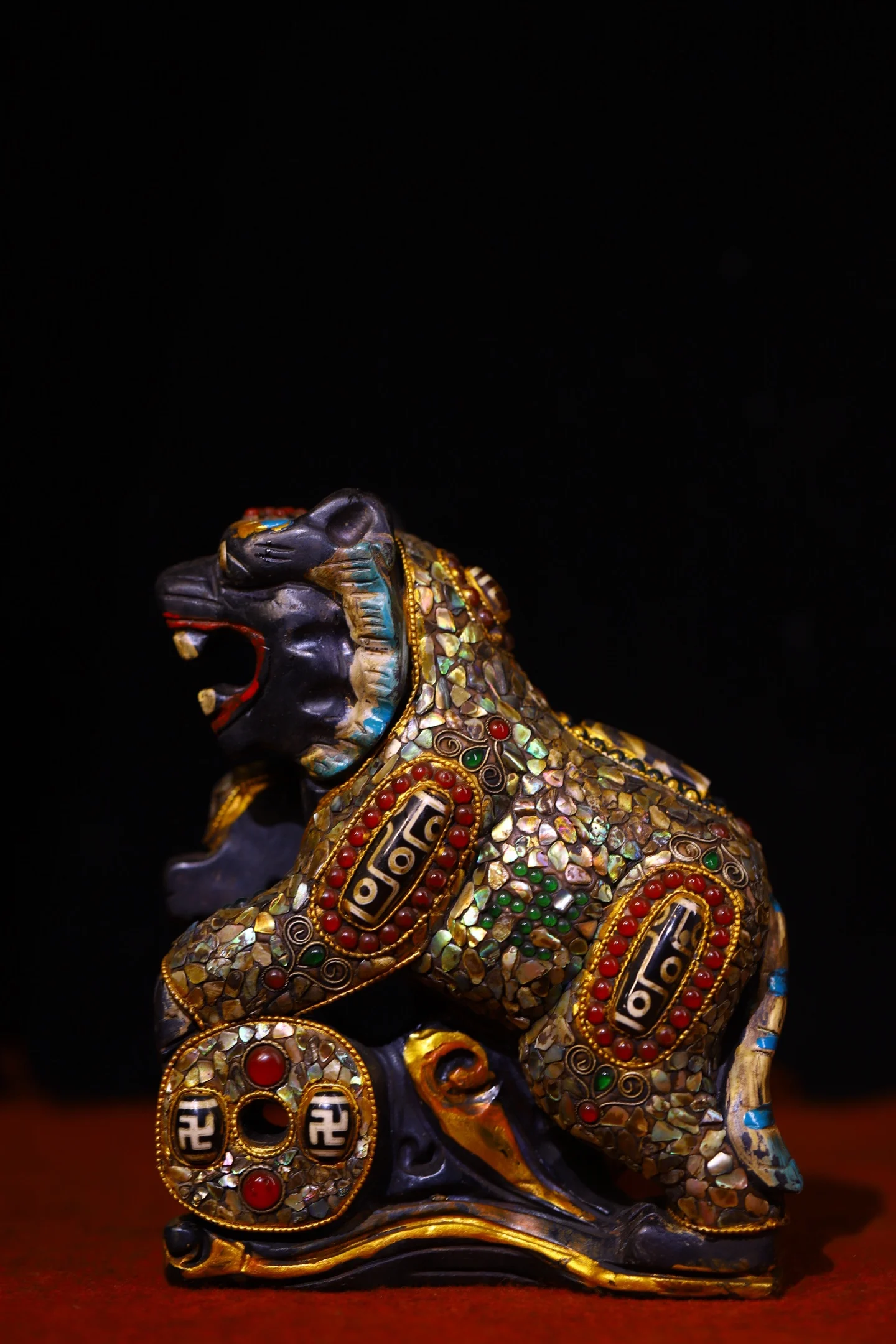 6"Tibetan Temple Collection Old Natural Meteorite Painted Mosaic Gem gZi Beads Shell Coin Tiger Statue Amulet Amass wealth
6"Tibetan Temple Collection Old Natural Meteorite Painted Mosaic Gem gZi Beads Shell Coin Tiger Statue Amulet Amass wealth