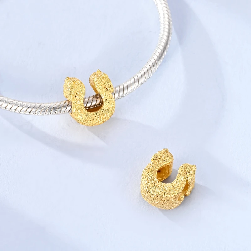 New 925 Sterling Silver Golden Nail Sand Horseshoe Charms Beads For Women Fit Original Bracelet DIY Birthday Party Jewelry Gifts
New 925 Sterling Silver Golden Nail Sand Horseshoe Charms Beads For Women Fit Original Bracelet DIY Birthday Party Jewelry Gifts