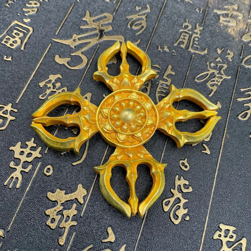 Crafts Cross Vajra Ancient Alloy Copper Gilt Antique Miscellaneous Crafts Ornaments
Crafts Cross Vajra Ancient Alloy Copper Gilt Antique Miscellaneous Crafts Ornaments