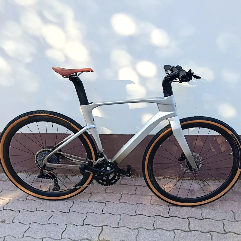 TWITTER Hot Selling V3 Gravel Bike 700X40C Carbon Fiber Road Bicycle RS-24 Speed Touring Bikes With Flat Handle For Men Women
TWITTER Hot Selling V3 Gravel Bike 700X40C Carbon Fiber Road Bicycle RS-24 Speed Touring Bikes With Flat Handle For Men Women