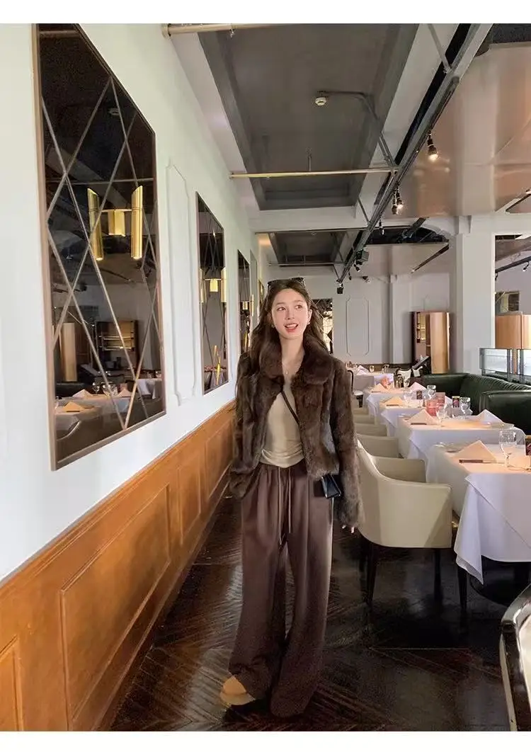 Faux Fur Woman Coat Coats Womens FurryAutumn Shearling Reversible Thermal Stand-Up Vintage Chunky Adjustable Casual Stunning Ins
Faux Fur Woman Coat Coats Womens FurryAutumn Shearling Reversible Thermal Stand-Up Vintage Chunky Adjustable Casual Stunning Ins